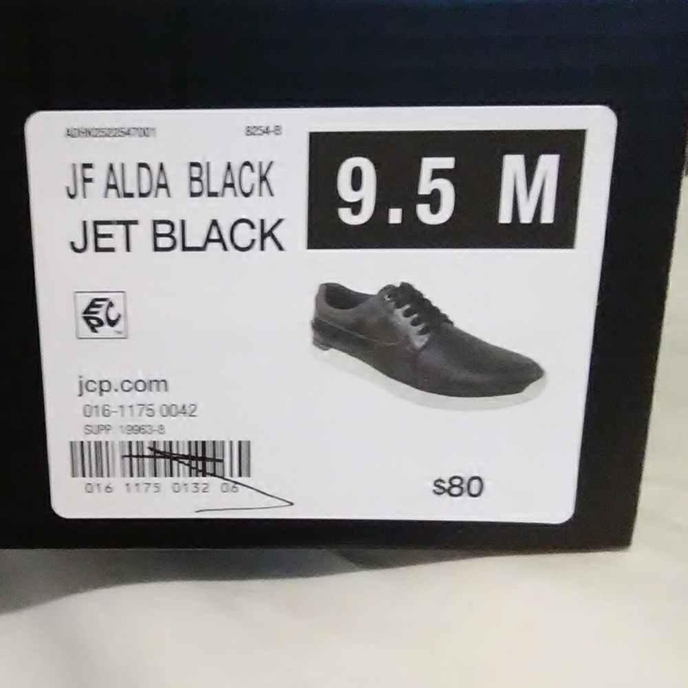 FINAL SALE NWT J. Ferrar Memory Foam Shoes. 9.5 - Picture 4 of 8